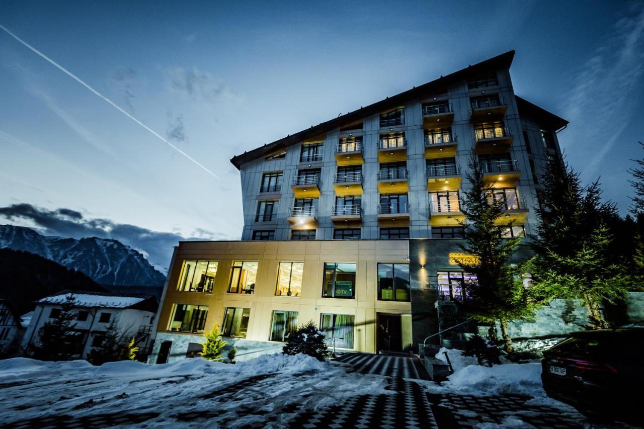 Hotel Carpat Inn Azuga Exterior photo